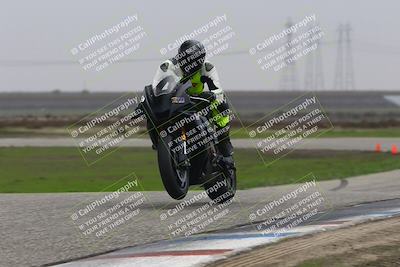 media/Nov-30-2025-TrackDaz (Sun) [[d8b22663df]]/A Group/Session 4 (Wheelie Bump)/